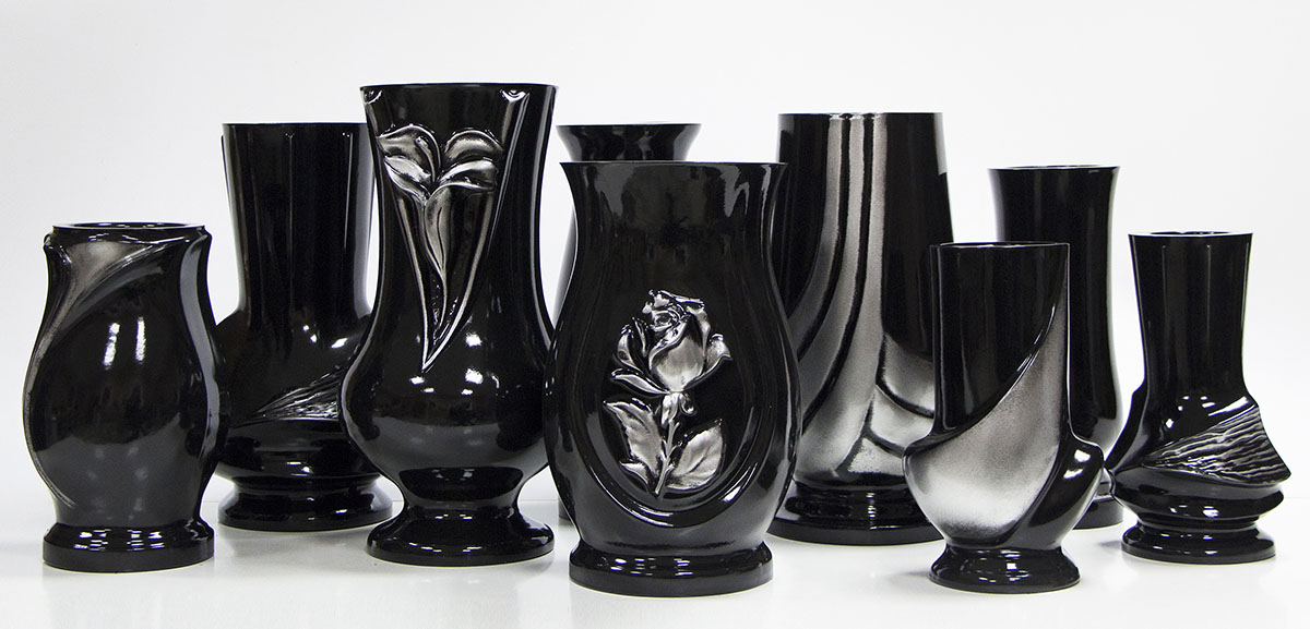Вазы черные с серебром